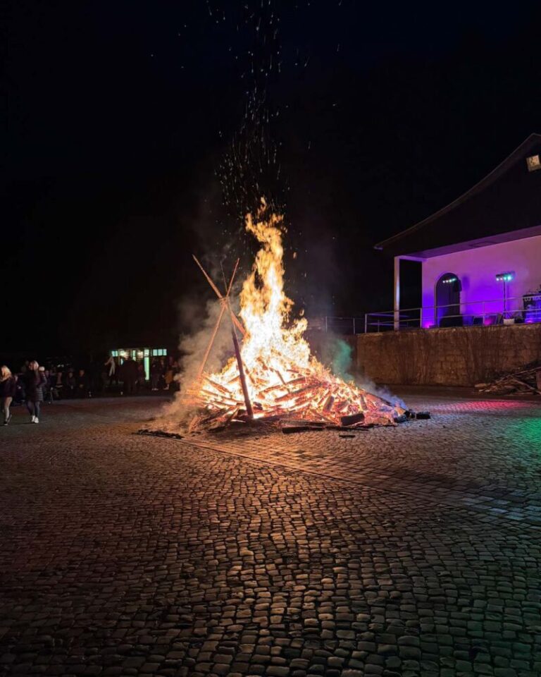 Das Osterfeuer auf dem Festplatz